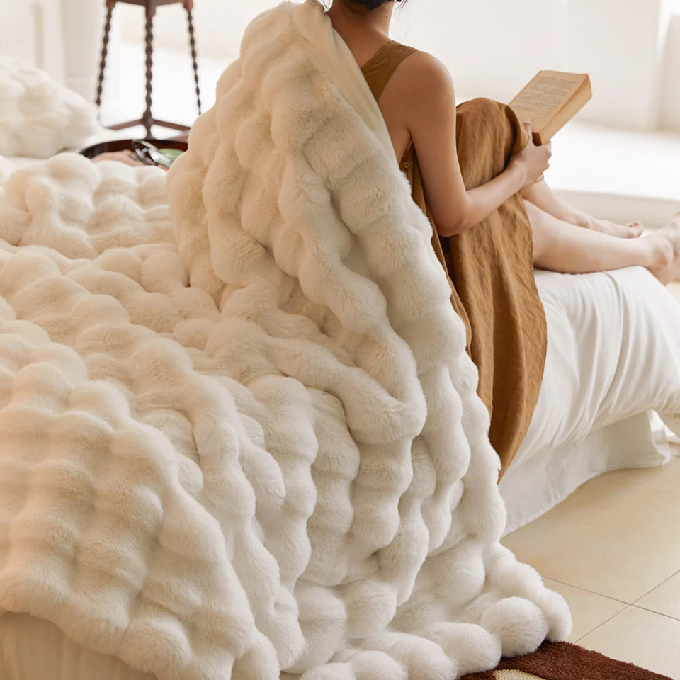 Cozy Cloud Wrap: Your Ultimate Snuggle Companion